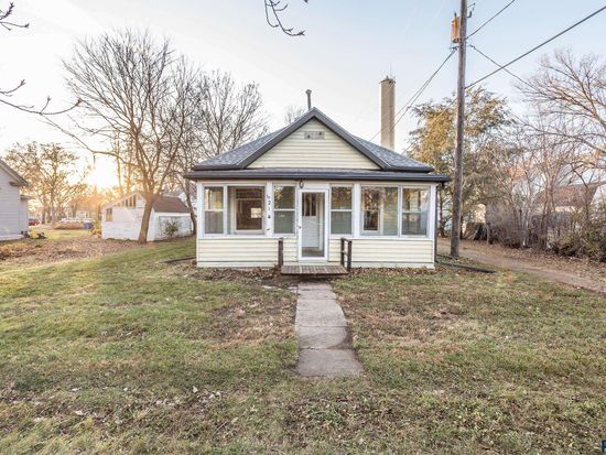 621 Montana St, Centerville, SD 57014