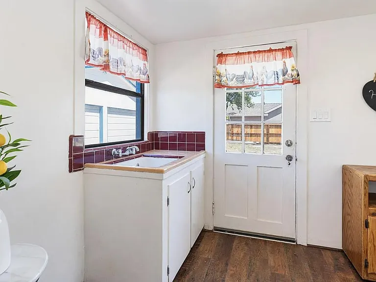 2205 S Rodeo Gulch Rd — Photo 15