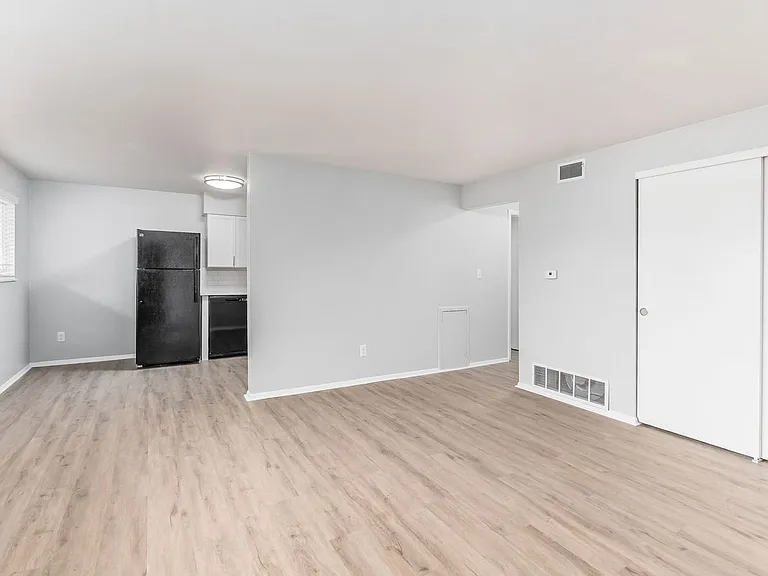 611 Riverview Dr #K — Photo 6