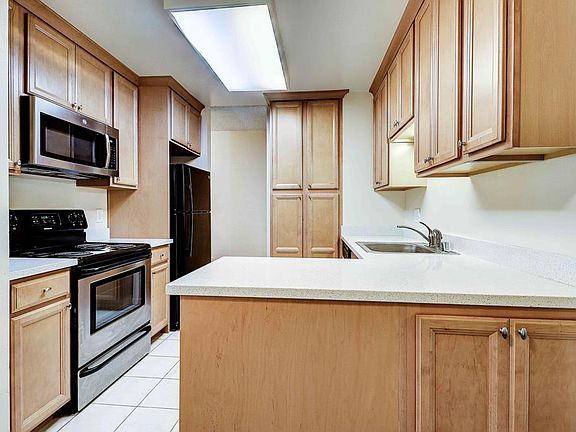 5th image of 1750 Halford Ave APT 314