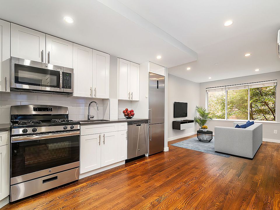 1st image of 99 Suffolk St APT 3D