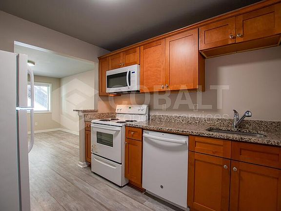 2nd image of 271 Glen Iris Dr NE #8A