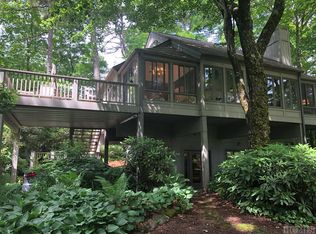 198 Fairway Dr, Lake Toxaway, NC 28747