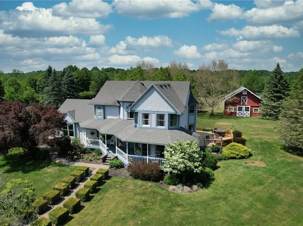 93 Sibley Rd, Honeoye Falls, NY 14472