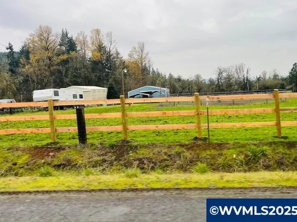 1070 43rd Ave, Sweet Home, OR 97386