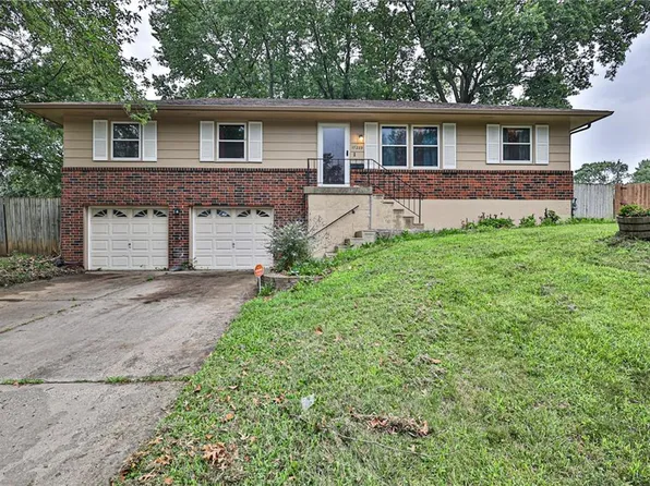 17229 E 40th St S, Independence, MO 64055