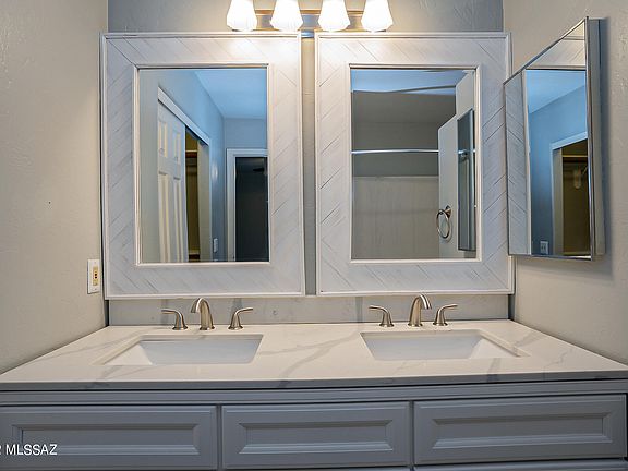 5th image of 1290 W Seep Willow Pl