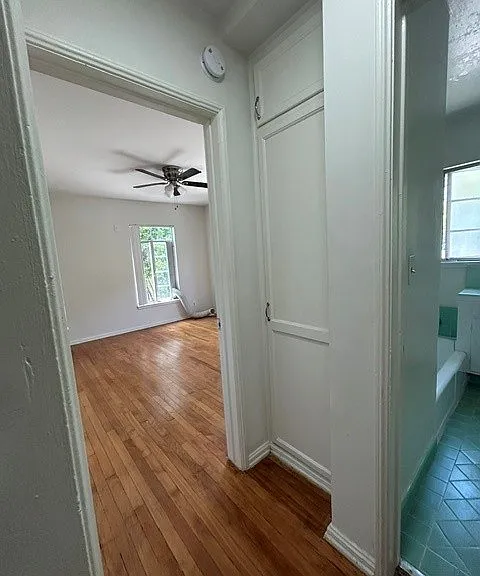 1340 N. June St/6616-6622 De Longpre Ave. — Photo 9