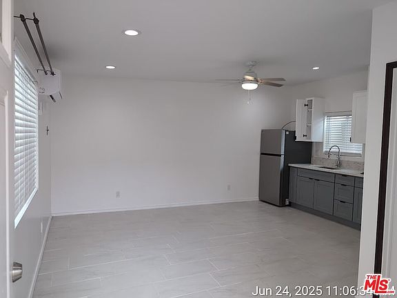 2nd image of 416 E 101st St