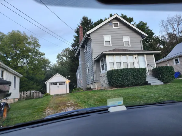 6148 Spring St, Ravenna, OH 44266