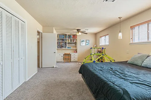 2905 NW Templeton Ter Photo 1