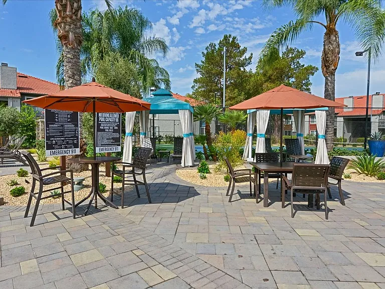 Corona Pointe Resort — Photo 91