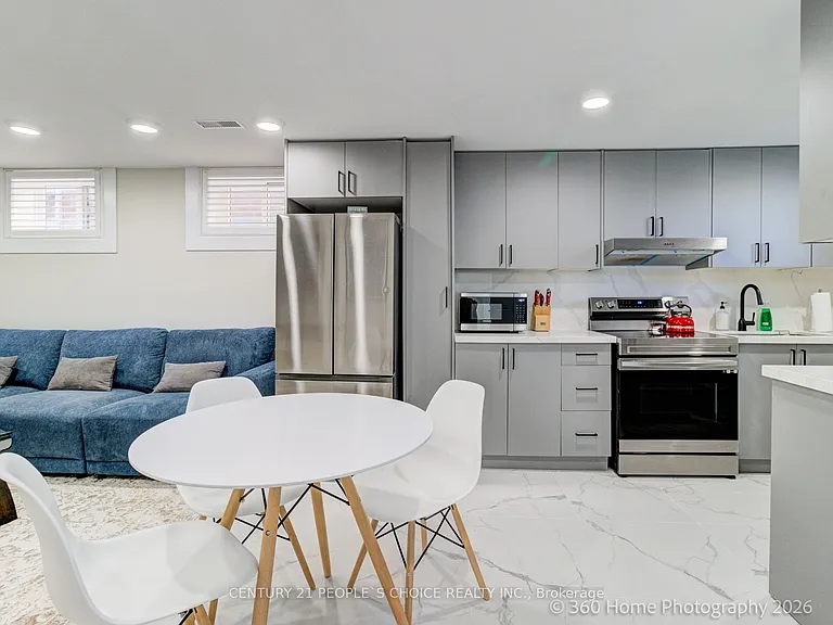 37 Bentworth Ave #LOWER — Photo 18