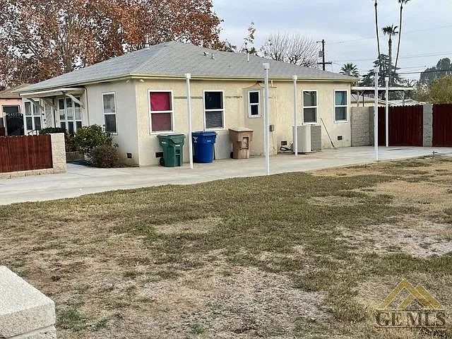319 Highland Dr — Photo 4