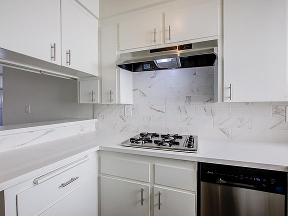 3rd image of 1829 Malcolm Ave APT 5