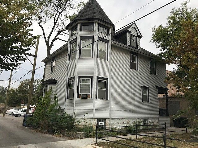 1st image of 334 N Mayfield Ave