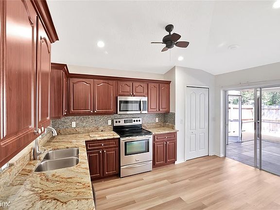 5th image of 18124R Lembrecht Way
