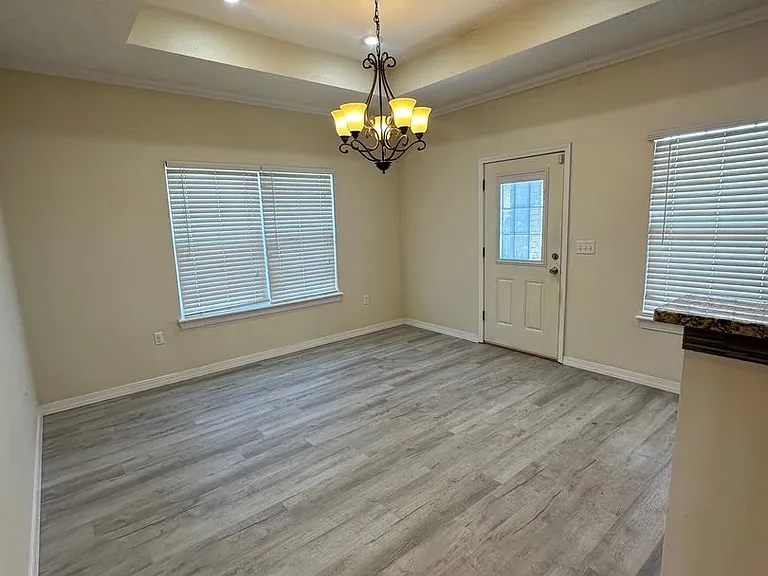917 Almond Tree Ln — Photo 6