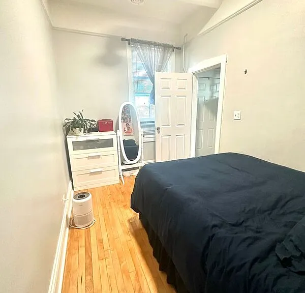 2303 S Oakley Ave #3R — Photo 10