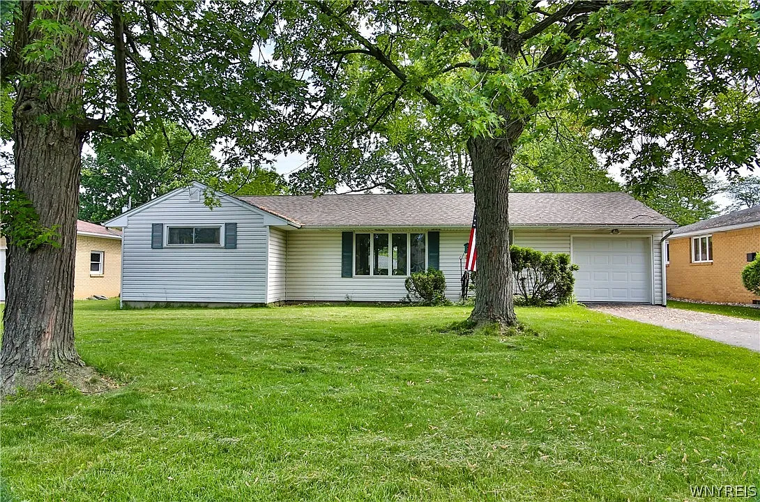 158 Thistle Lea photo 1