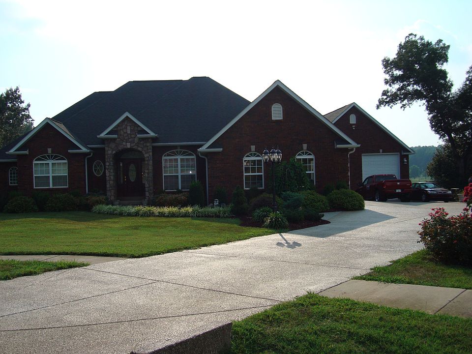 1st image of 255 Villa Ray Dr