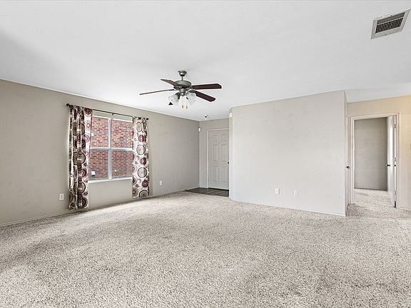 4th image of 1201 Vicksburg Dr