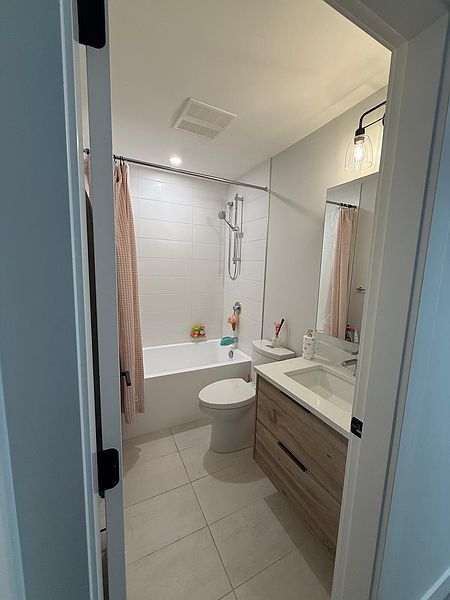 Abbotsford Townhouse for rent - 4 Bedrooms — photo 4