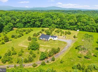 9047 River Rd, Hedgesville, WV 25427