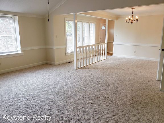 5th image of 1409 Treetop Ln
