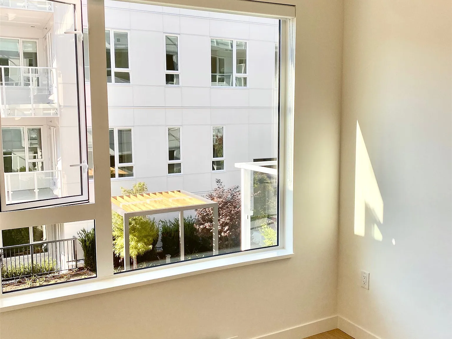 1 bed, 566 sqft, $2,300 — Photo 4
