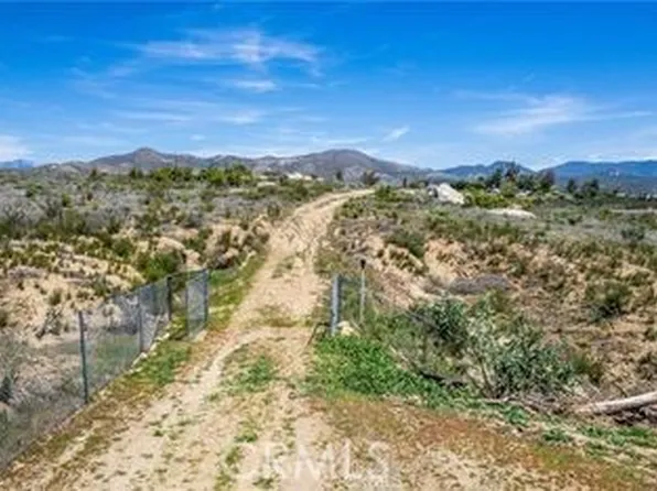 40120 Perryman Ln, Hemet, CA 92544