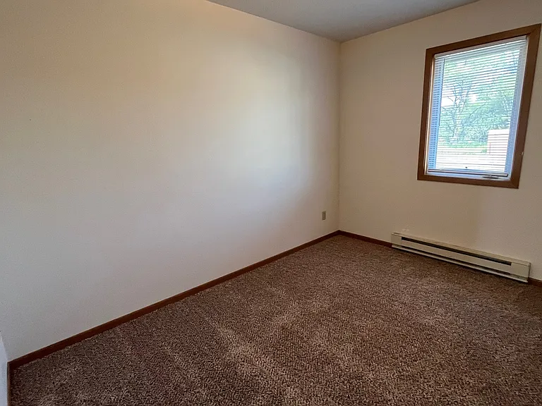 921-931 N Larson St #921 — Photo 18