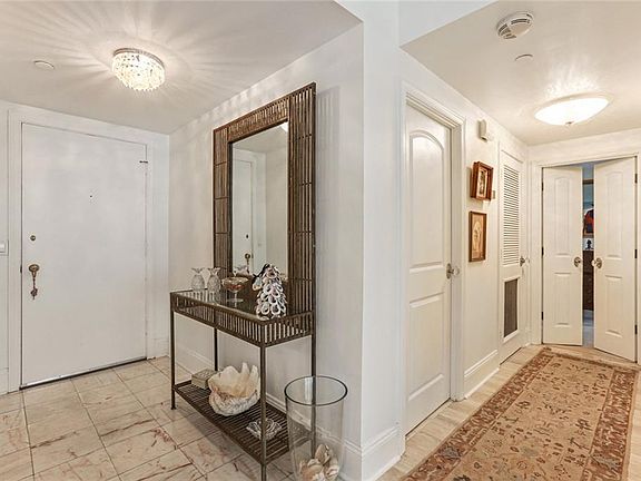 3rd image of 2100 Saint Charles Ave APT 9H