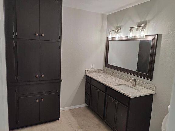 5th image of 1504 Cochise Dr