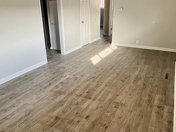 3rd image of 1604 N Washington Ln #1606