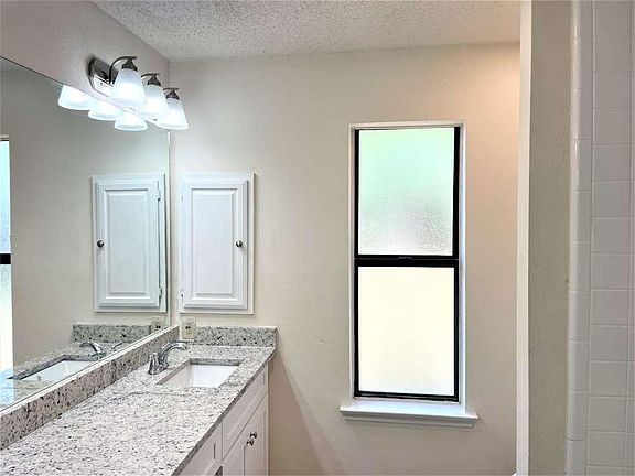 5th image of 3613 Chittam Ln