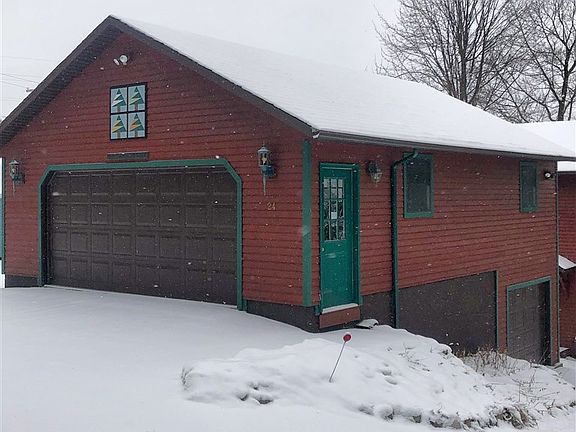 3rd image of 24 Crestwood Ln
