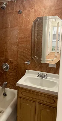 Rented by Bond New York | media 7