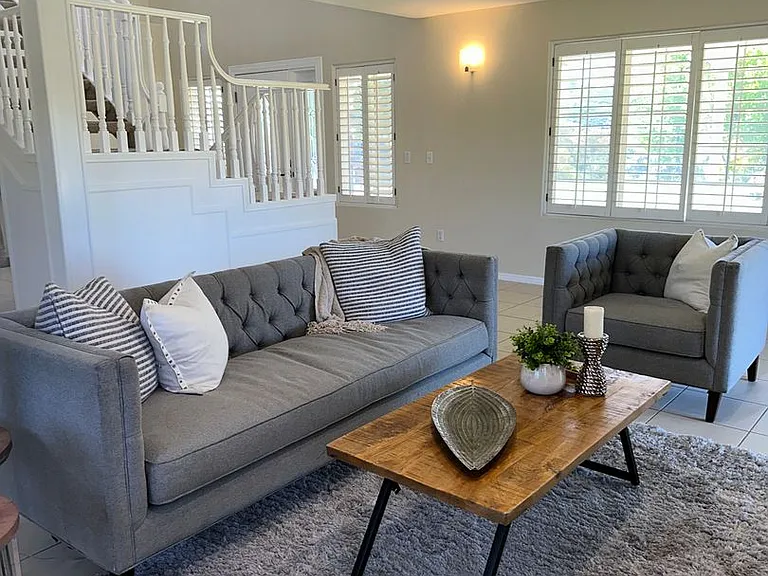 2340 Mount Elena Way — Photo 8