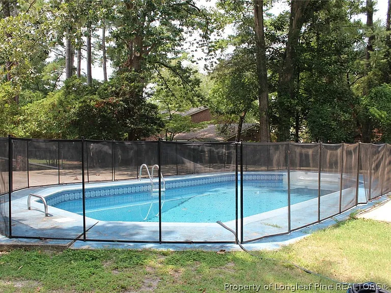 236 Pinecrest Dr — Photo 4