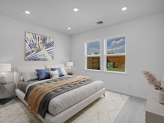 4th image of 26714 Plain Glee St