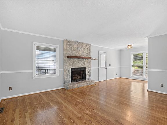 4th image of 1911 Sitton Hill Rd