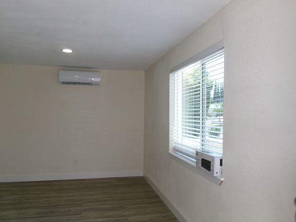 5th image of 6600 Gazette Ave #Adu