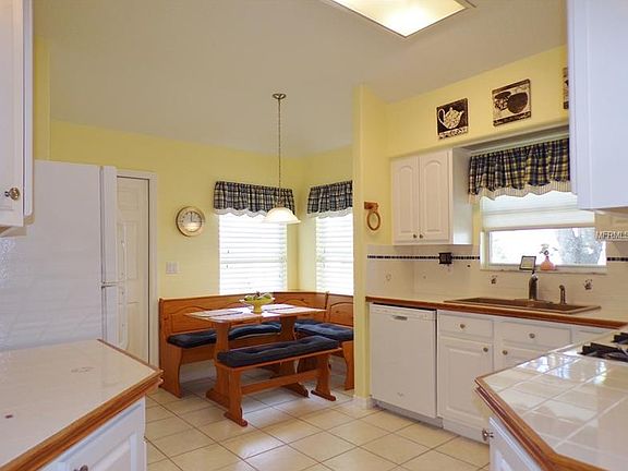 5th image of 21801 King Henry Ave