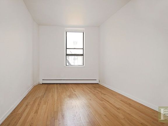 4th image of 14 Prince St APT 5A