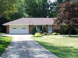 13119 Schreiber Rd, Valley View, OH 44125