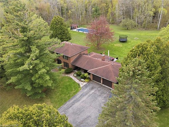 4th image of 3918 Maddaugh Rd