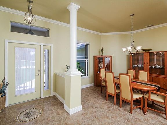 4th image of 1051 Rotonda Cir