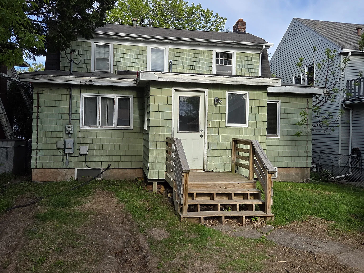 4 bed, 1680 sqft, $2,200 — Photo 2