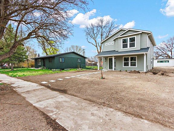 Front of house. (Sod is now in)